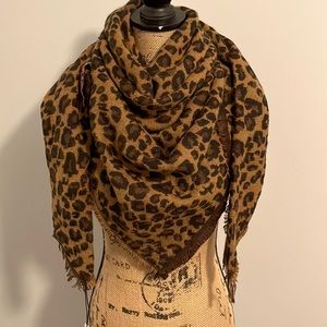 APT. 9 Blanket Scarf